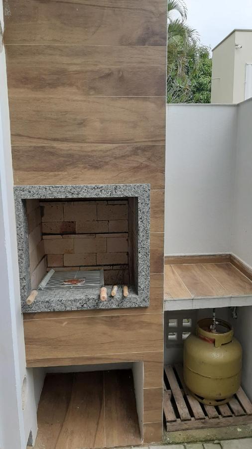 Excelente Sobrado Confortavel No Centro De Tijucas Proximo As Praias Kültér fotó