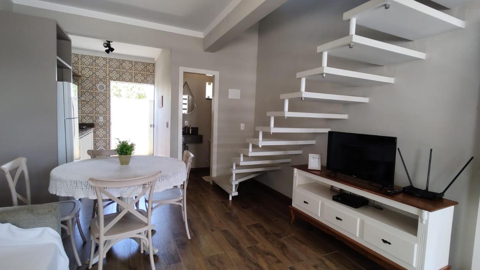 Excelente Sobrado Confortavel No Centro De Tijucas Proximo As Praias Kültér fotó